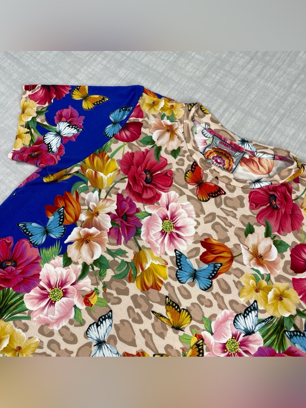 Johnny Was MAYFLOWER Womens Med Favorite S/S Crew Neck